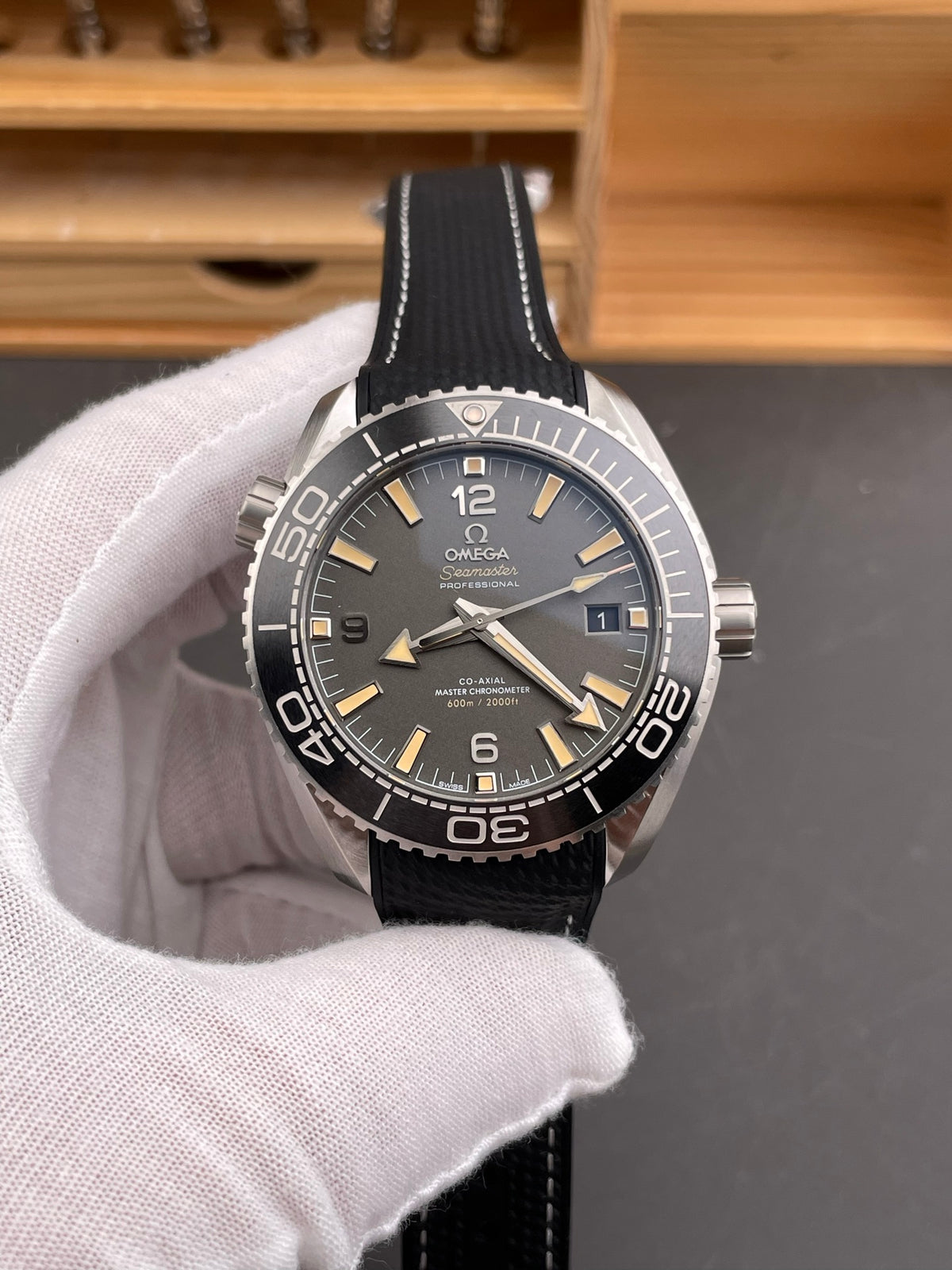 VS 海马600 铜灰盘/43.5mm/8900机