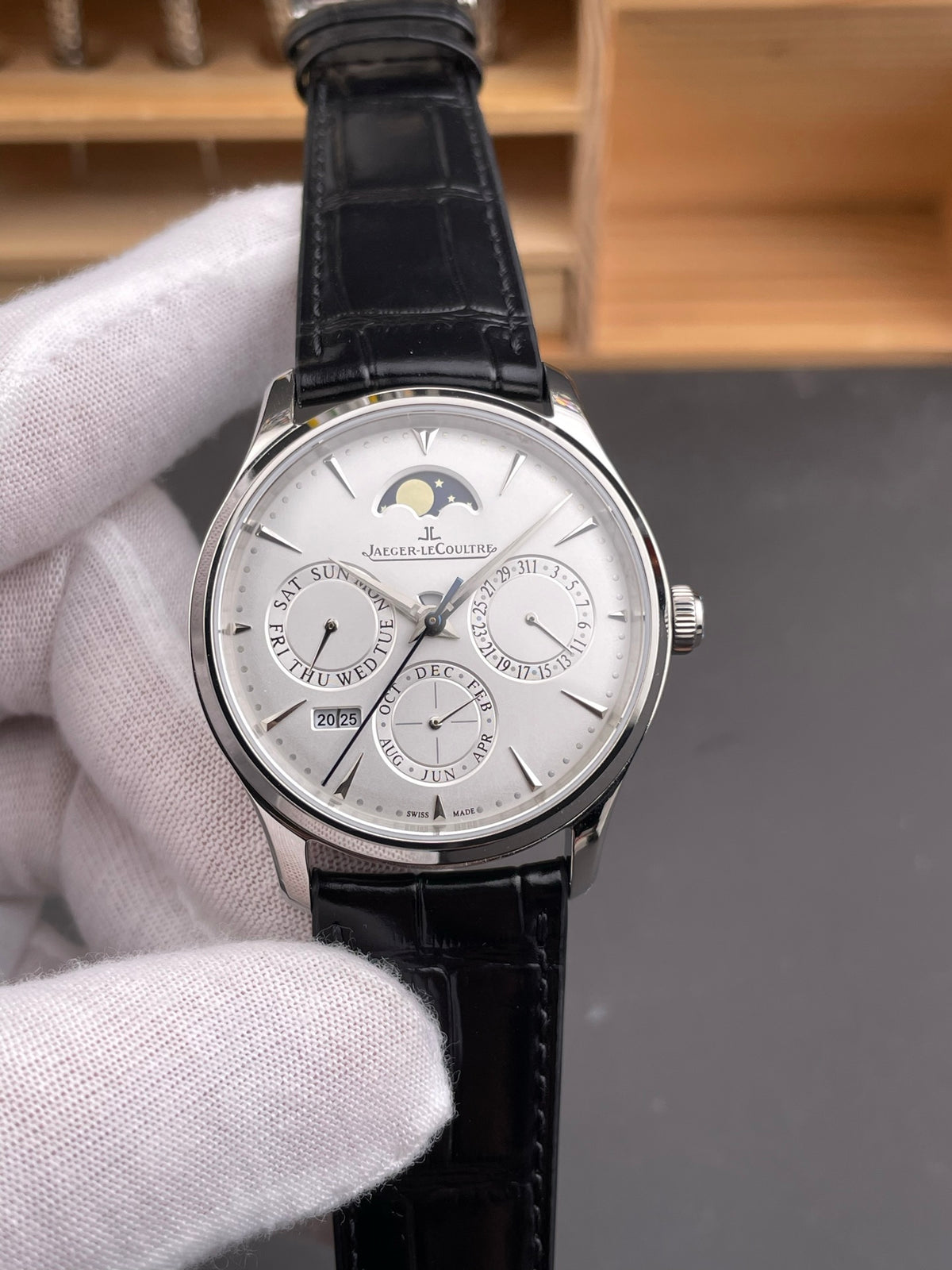 V9 超薄大师 积家万年历/39mm/复杂功能机械机芯