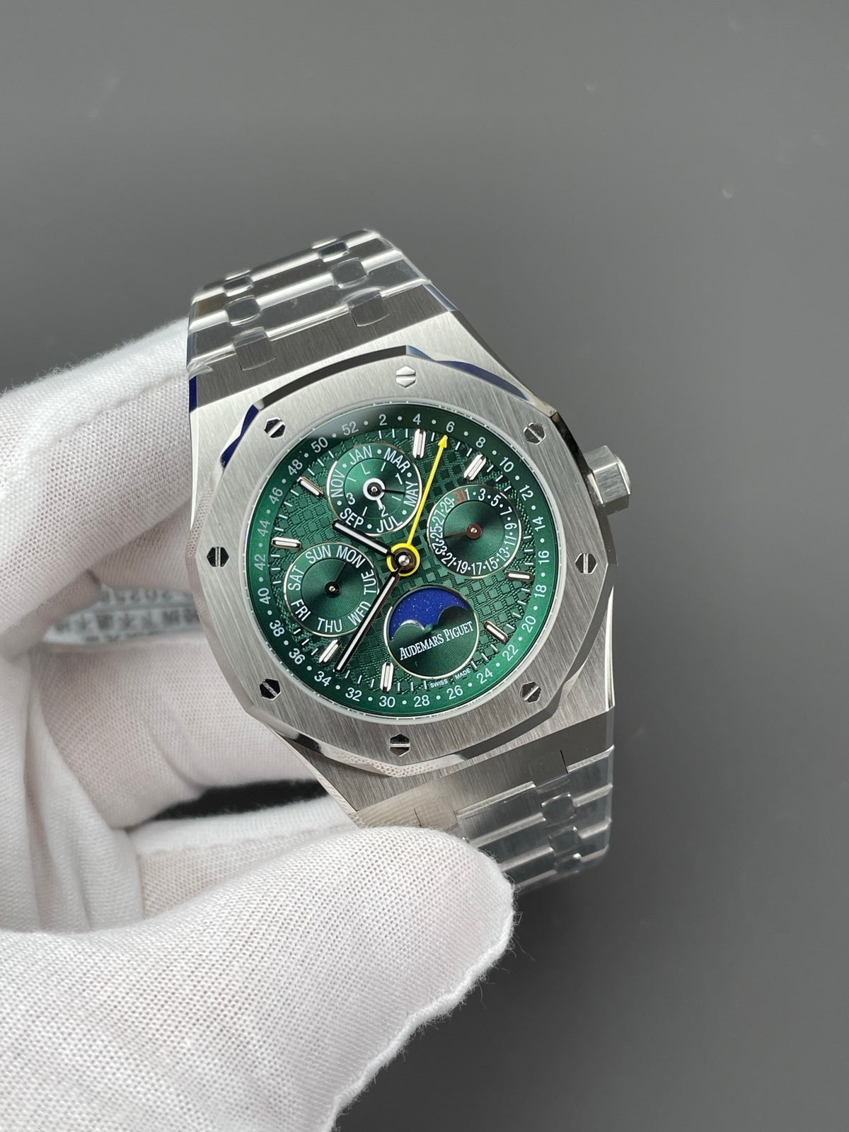BBS 皇家橡树26574 绿盘多功能/41mm/5134机