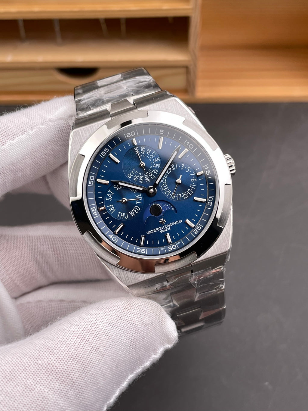 纵横四海万年历 4300V蓝盘/41.5mm/1120机