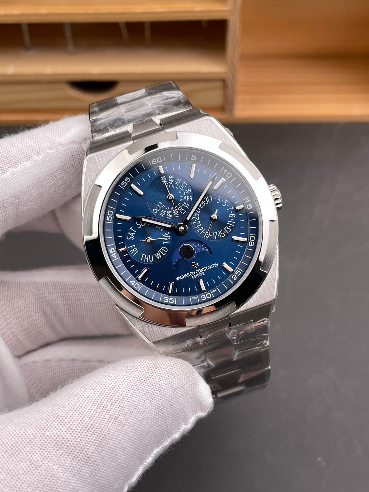 纵横四海万年历 4300V蓝盘/41.5mm/1120机