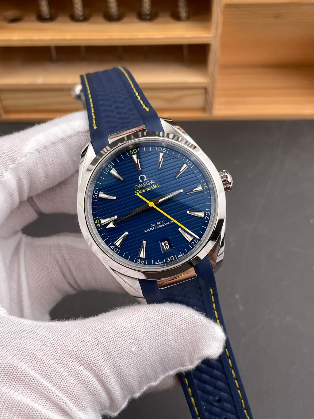VS 海马150m 黄针撑杆跳/41mm/8900机