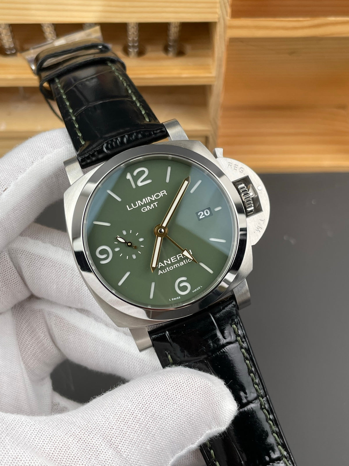 VS PAM1056 沛纳海/44mm/P9011机