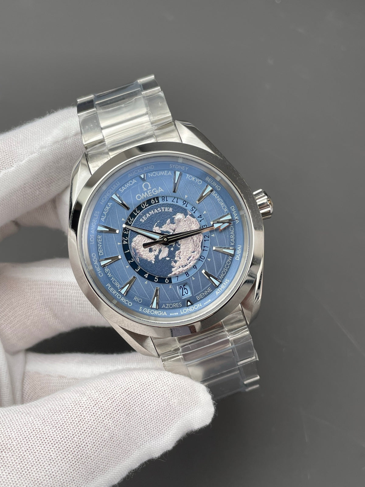 VS 冰蓝盘世界时 海马75周年纪念款/43mm/8806机