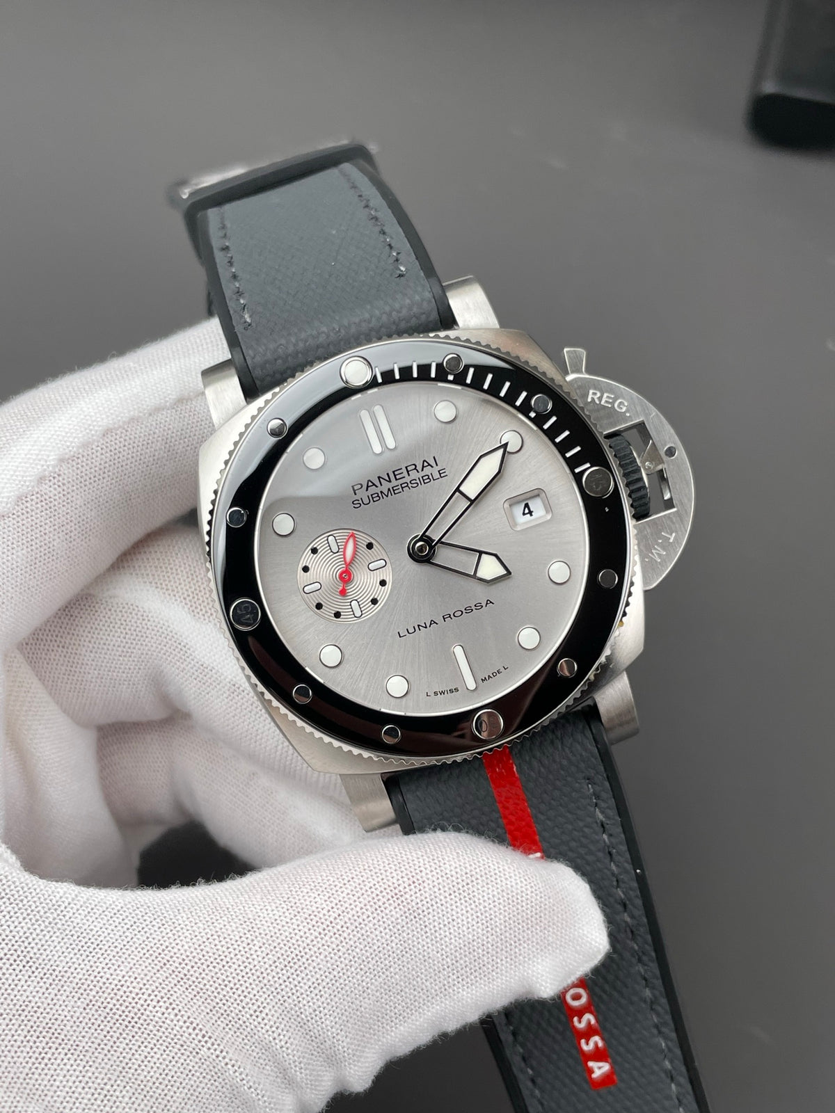 VS 沛纳海 PAM1681/44mm/P9010机