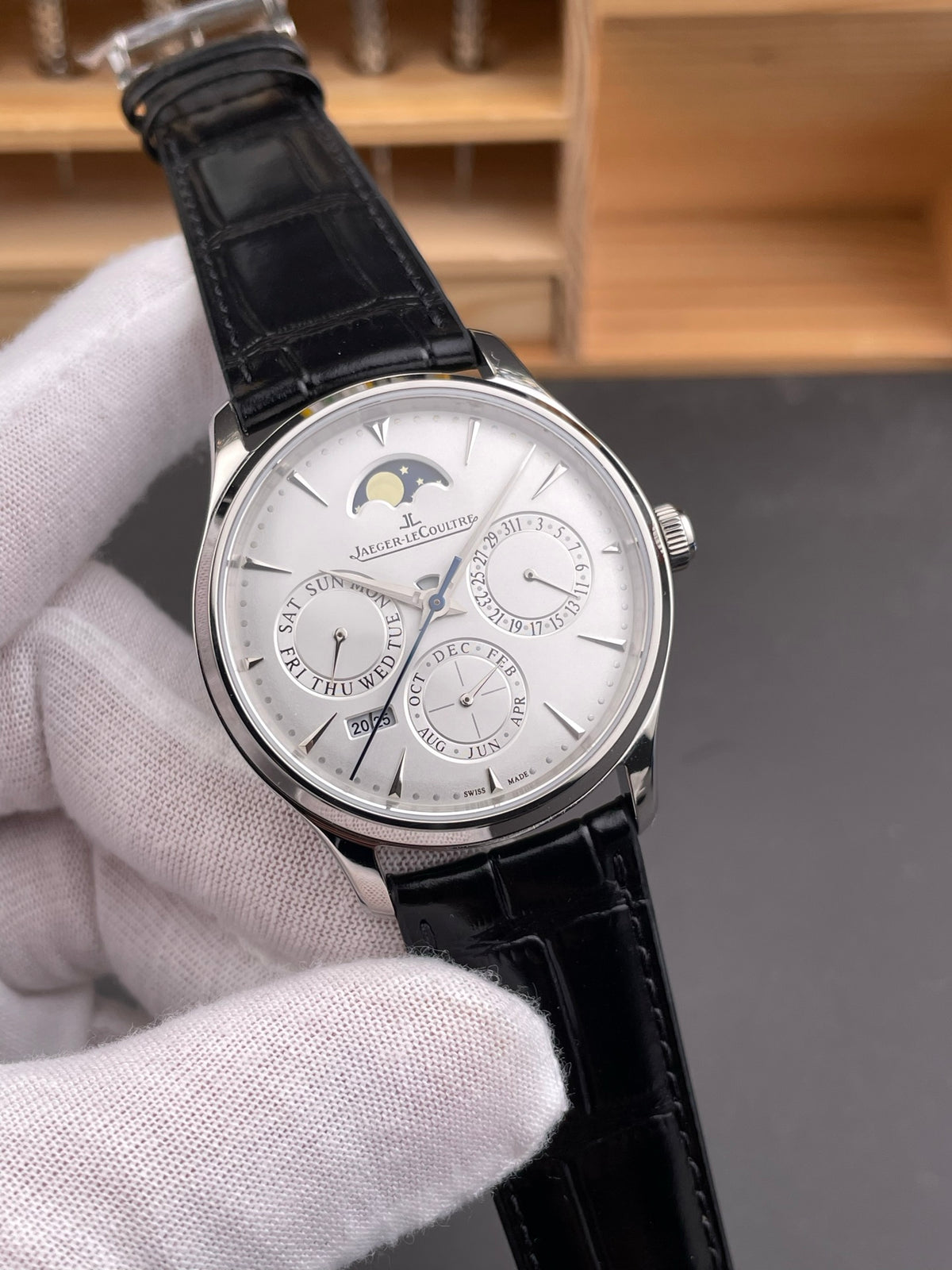 V9 超薄大师 积家万年历/39mm/复杂功能机械机芯
