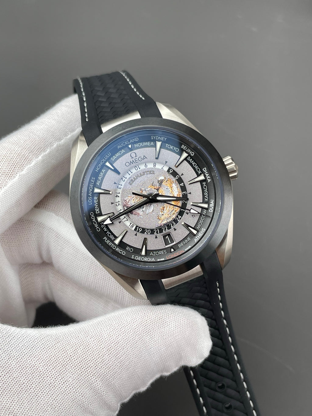 VS 黑钛世界时 海马150/43mm/8938机