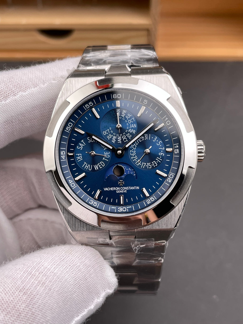 纵横四海万年历 4300V蓝盘/41.5mm/1120机