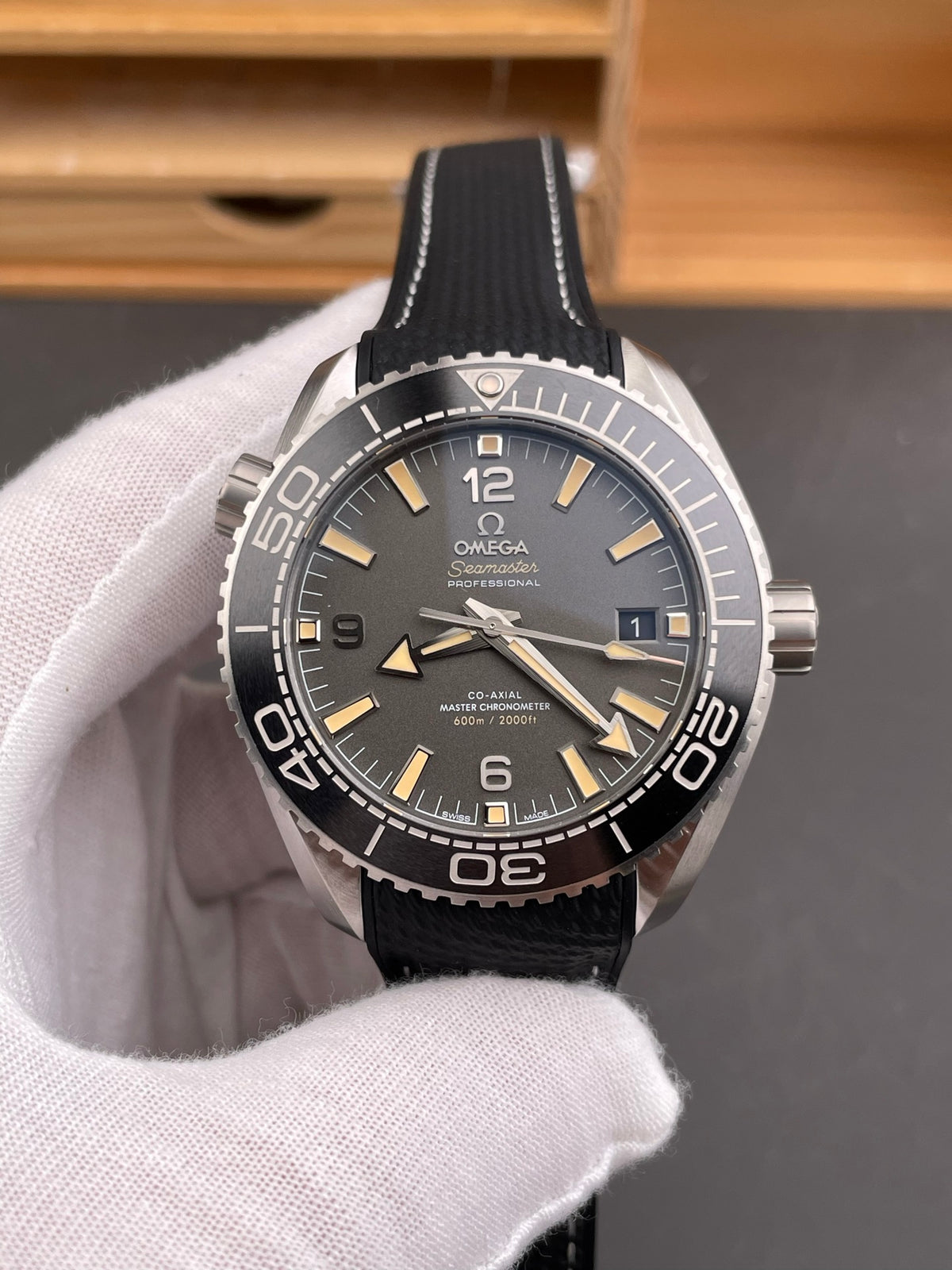 VS 海马600 铜灰盘/43.5mm/8900机