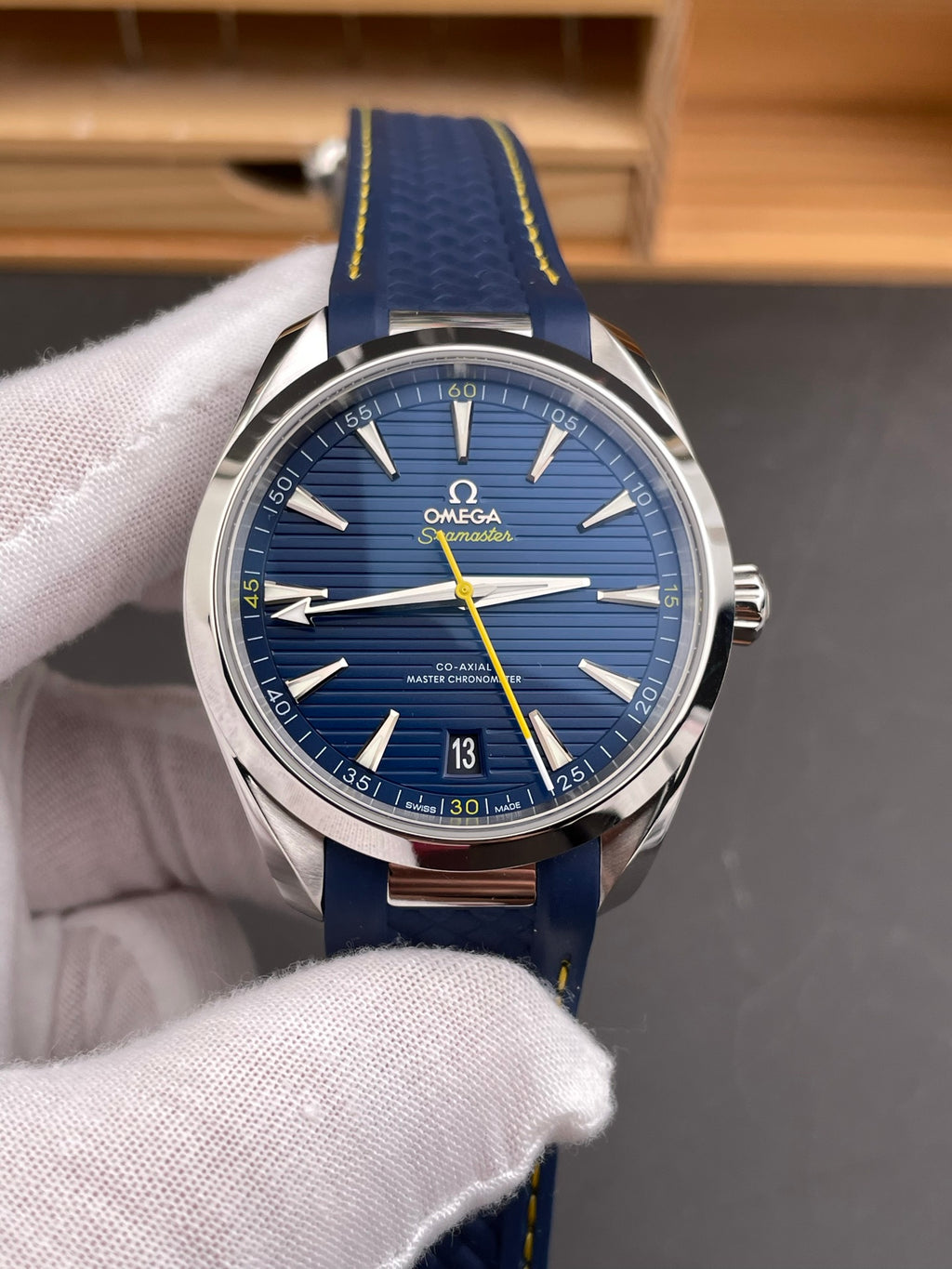 VS 海马150m 黄针撑杆跳/41mm/8900机