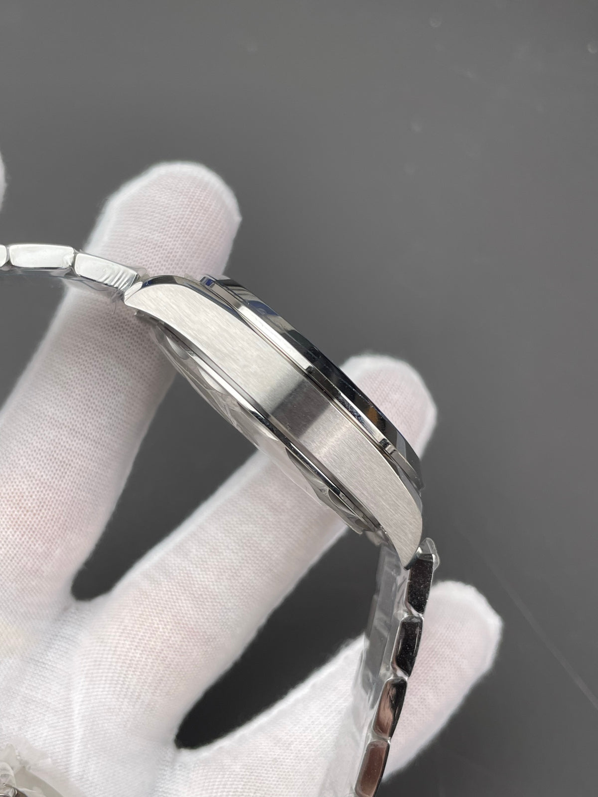 VS 冰蓝盘世界时 海马75周年纪念款/43mm/8806机
