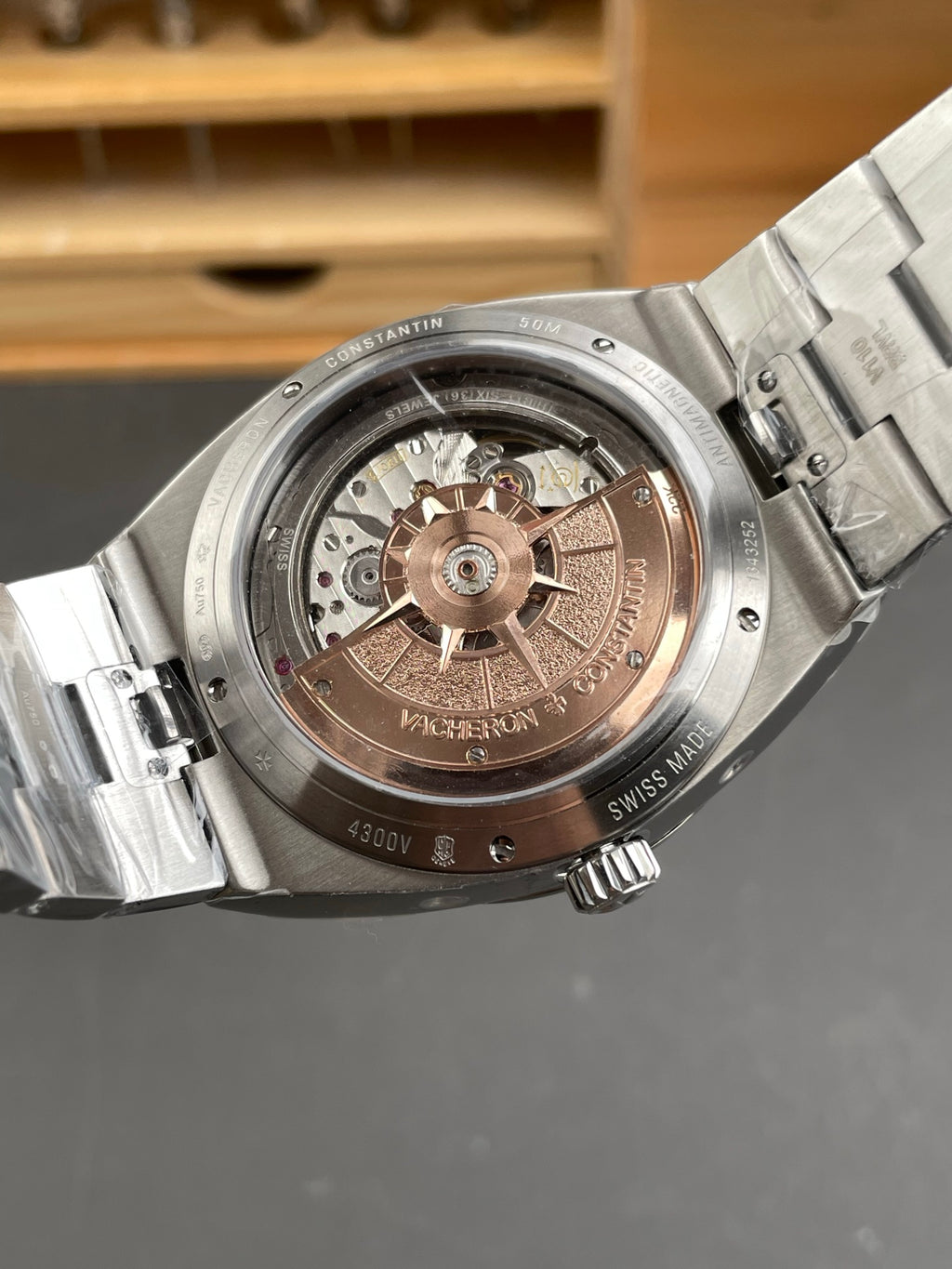 纵横四海万年历 4300V蓝盘/41.5mm/1120机