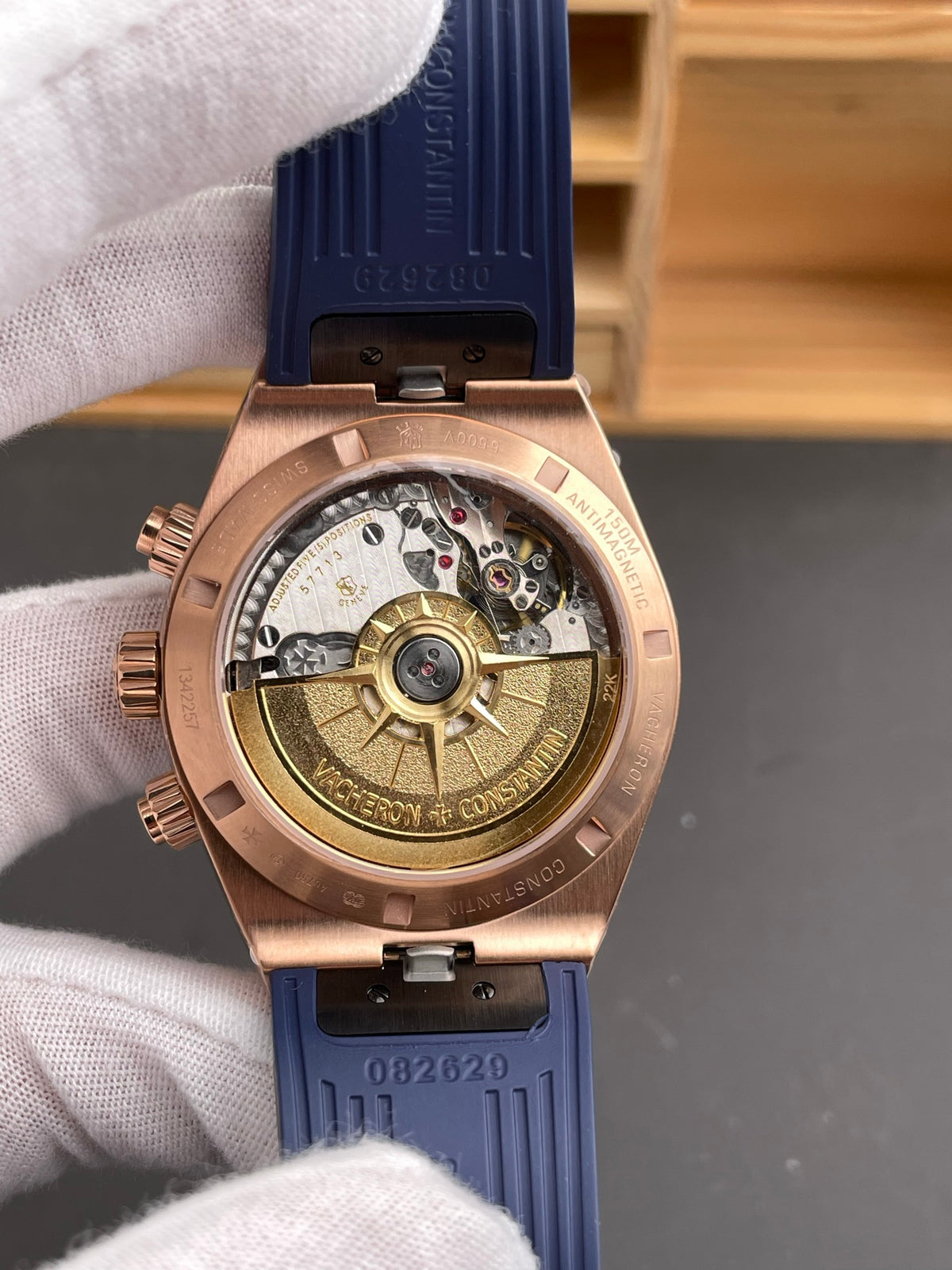 纵横四海5500V 玫瑰金蓝盘/42.5mm/7750机