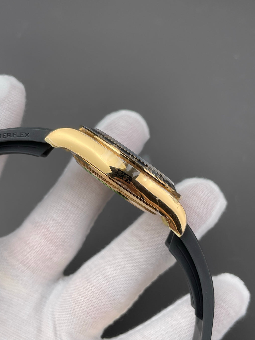 VS 新款余文乐 迪通拿V2版/40mm/4131机/配重136G