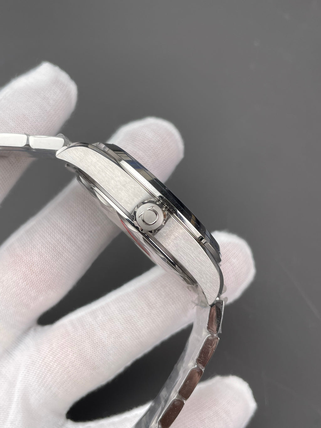 VS 冰蓝盘世界时 海马75周年纪念款/43mm/8806机