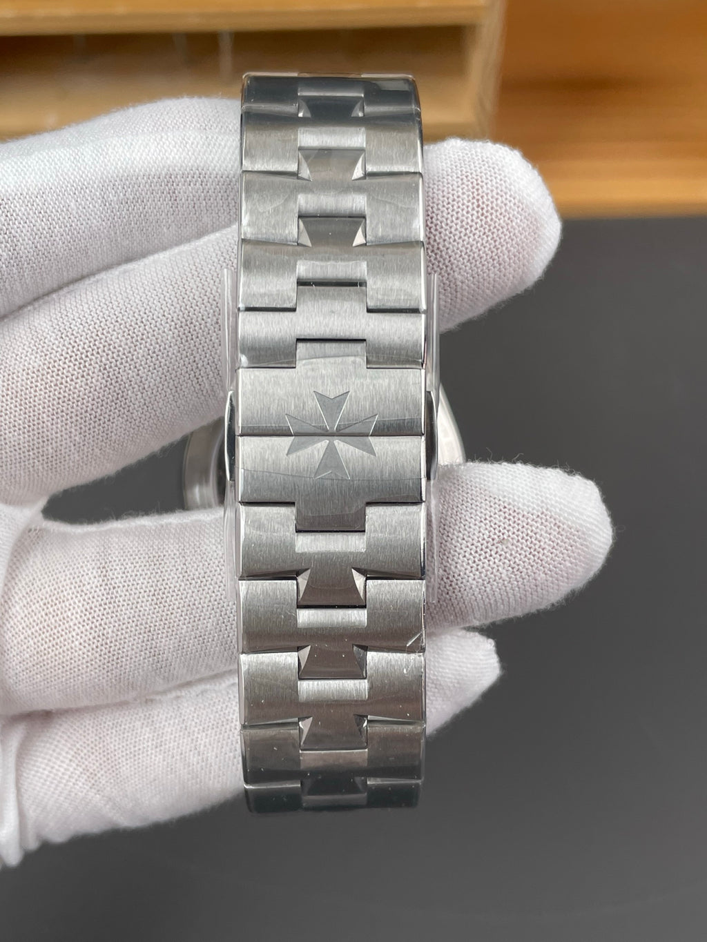 纵横四海2000V 超薄系列40mm/9015机