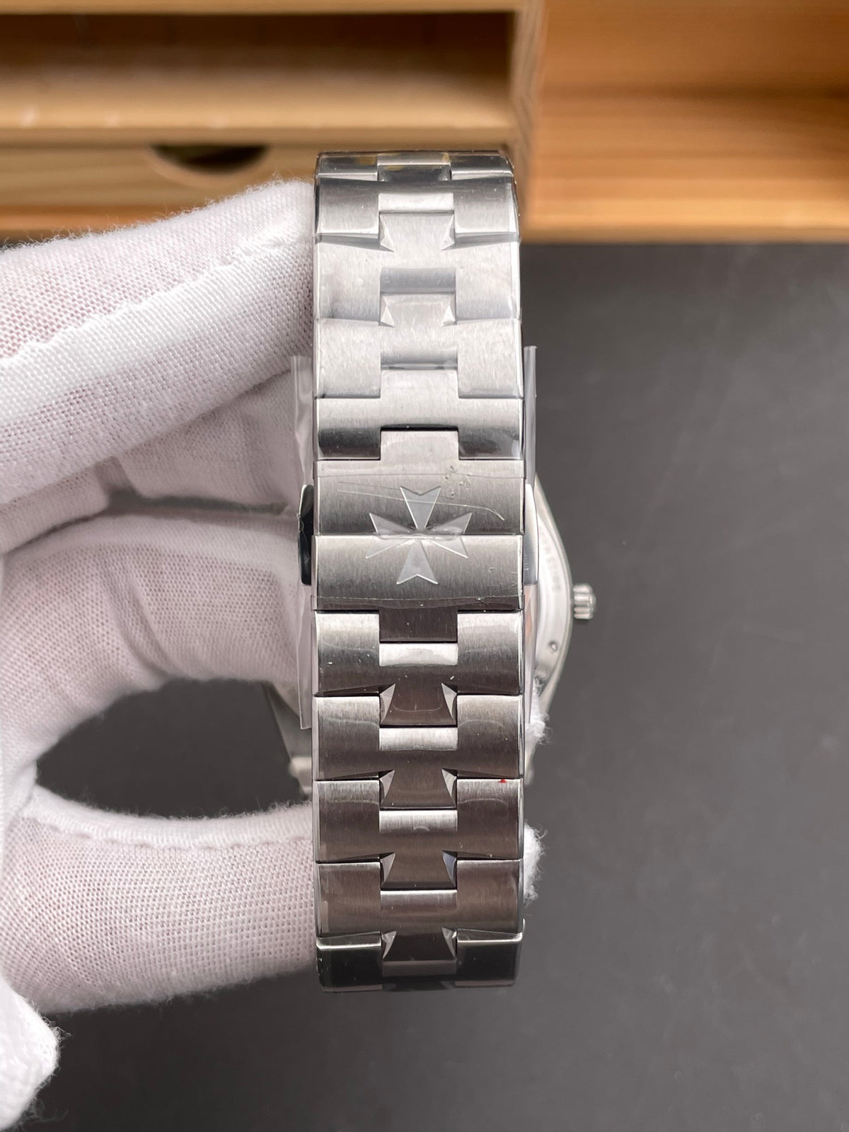 纵横四海2000V 超薄系列40mm/9015机
