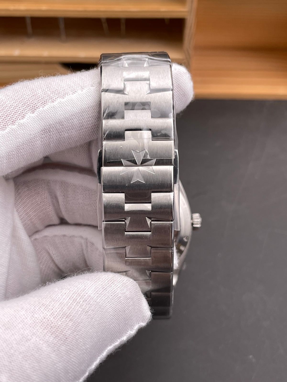 纵横四海万年历 4300V蓝盘/41.5mm/1120机