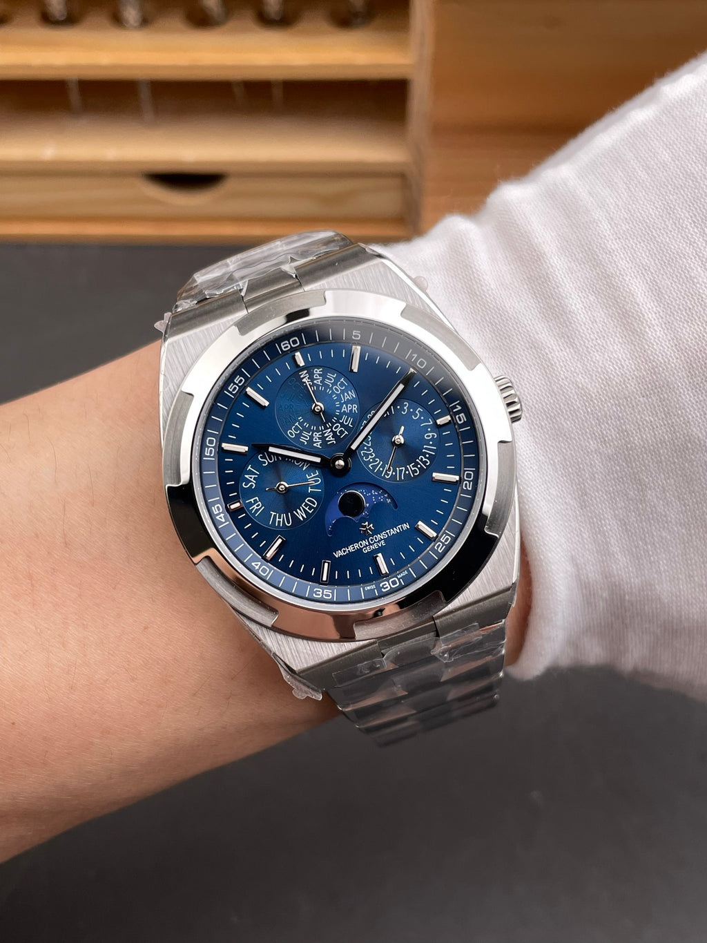 纵横四海万年历 4300V蓝盘/41.5mm/1120机