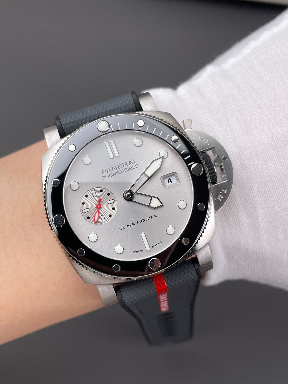 VS 沛纳海 PAM1681/44mm/P9010机