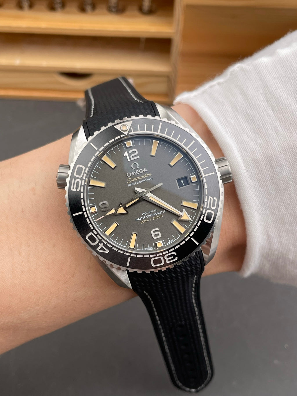 VS 海马600 铜灰盘/43.5mm/8900机