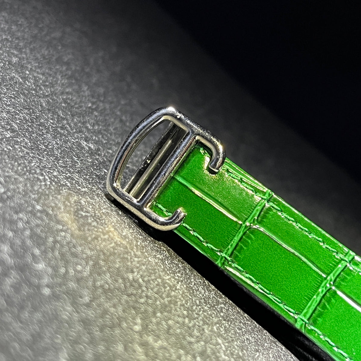 全新卡地亚山度士满天星震撼来袭！