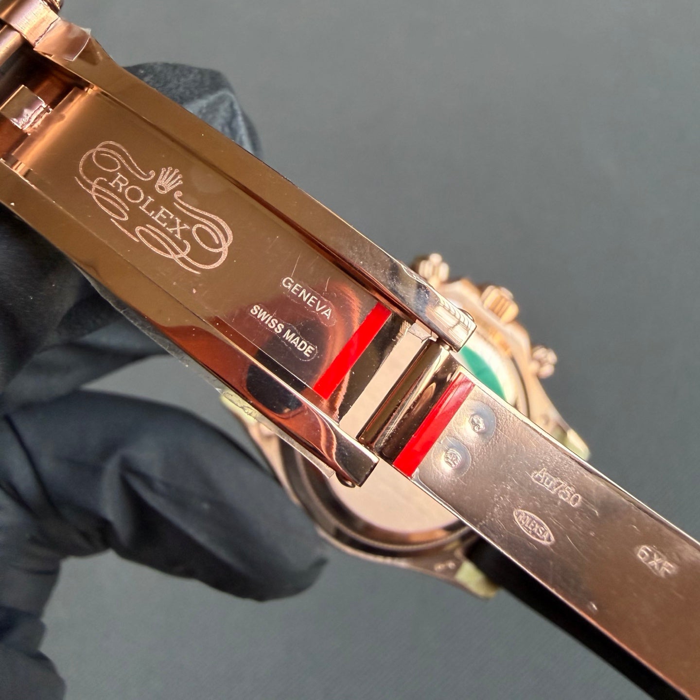 The highest version with a 1:1 ratio, featuring the Pink Candy Daytona 4130 movement