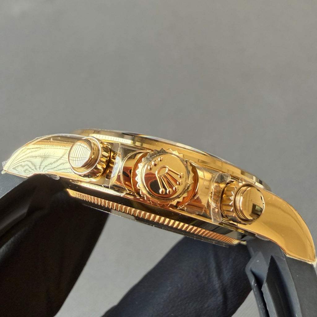 The highest version with a 1:1 ratio, the Little Monster Daytona 4131 movement