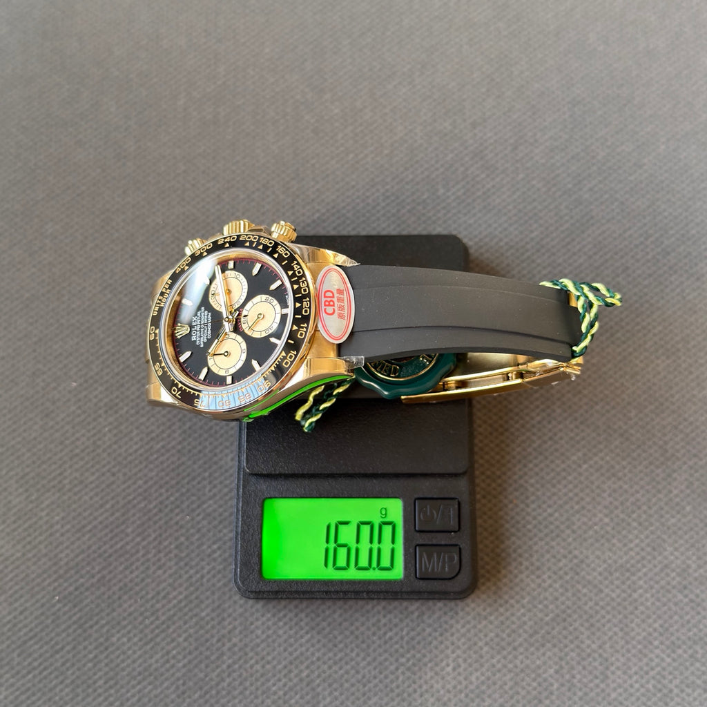 The highest version with a 1:1 ratio, the Little Monster Daytona 4131 movement