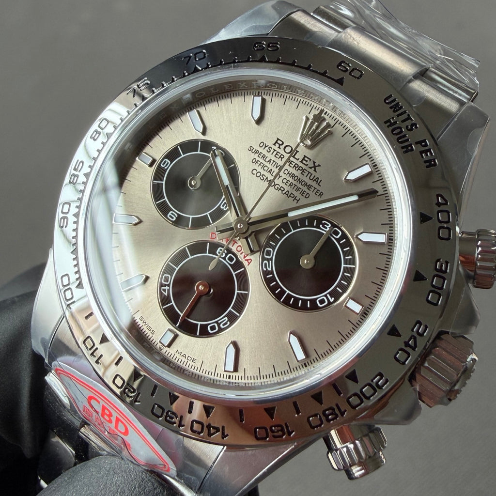 Cement Grey Daytona 4131 movement