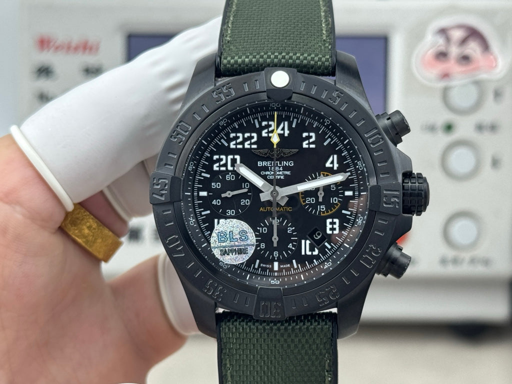 BLS's latest Breitling Avenger B01