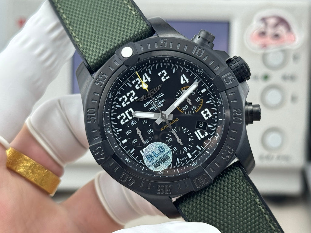BLS's latest Breitling Avenger B01