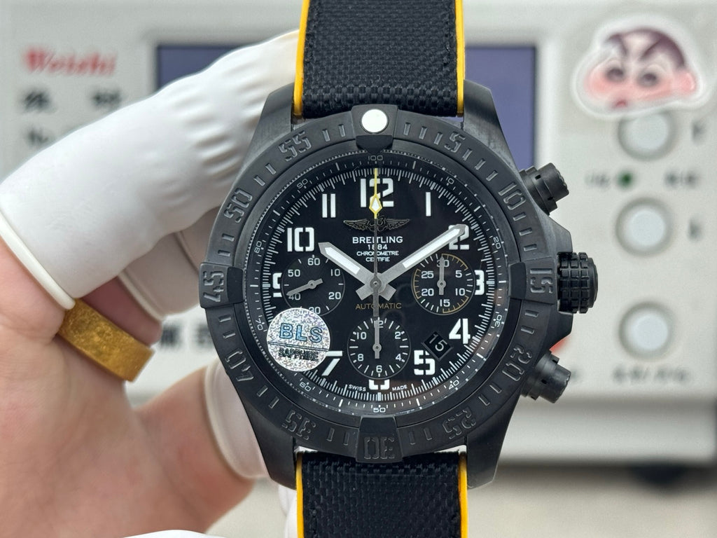 BLS's latest Breitling Avenger B01
