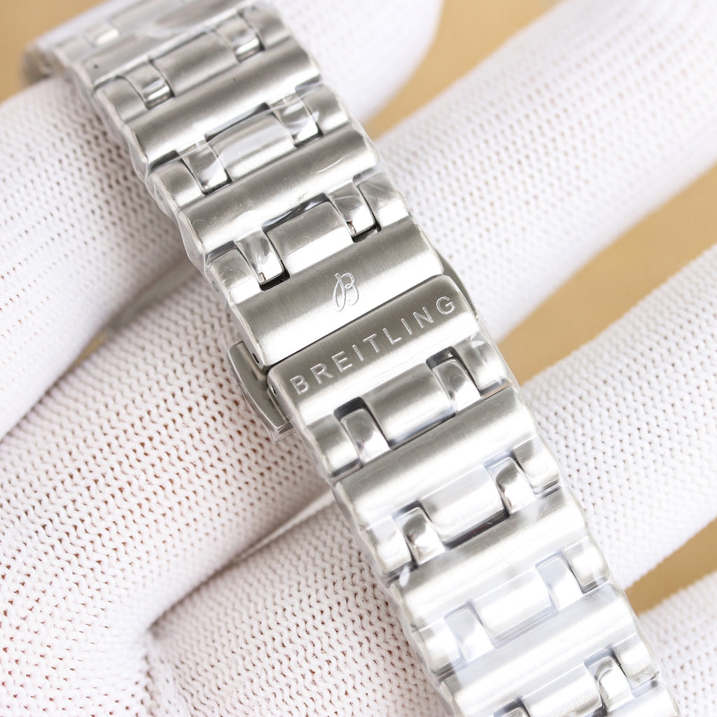 The Breitling mechanical timing