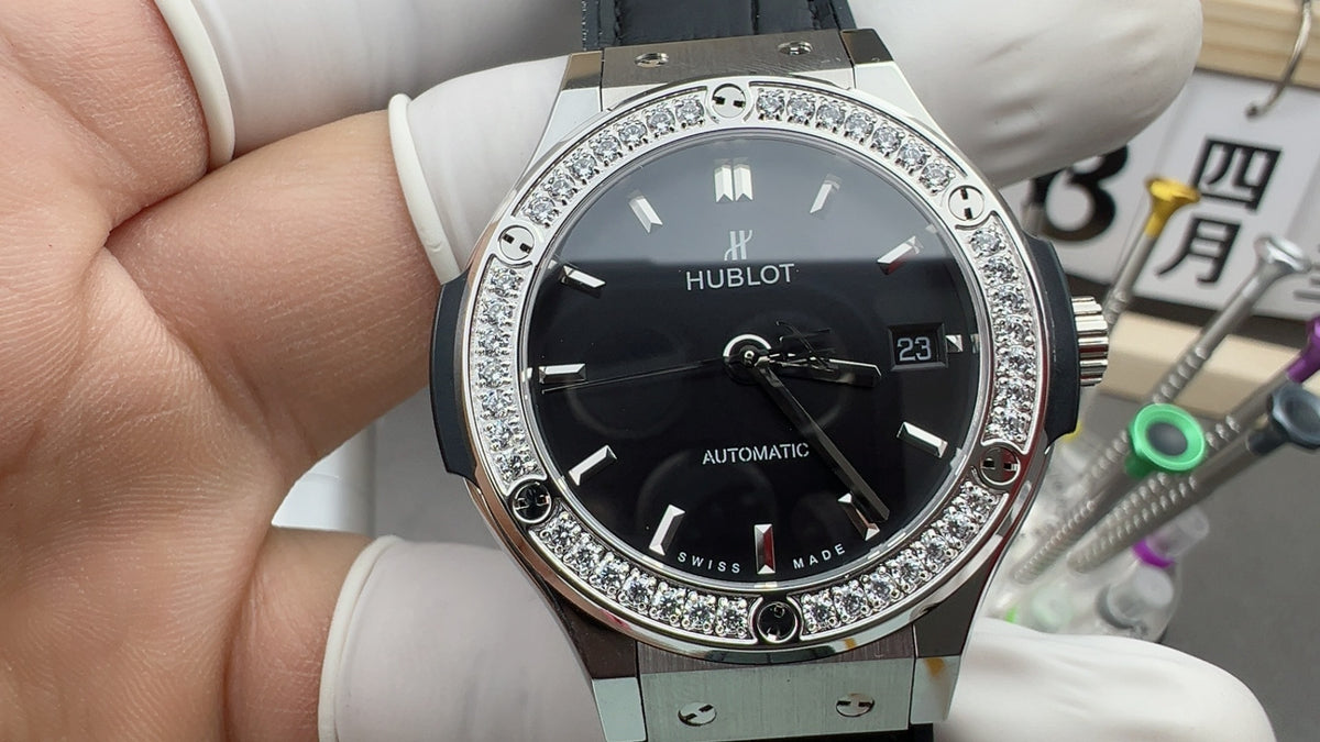 HB Diamond Circle Female Yubo