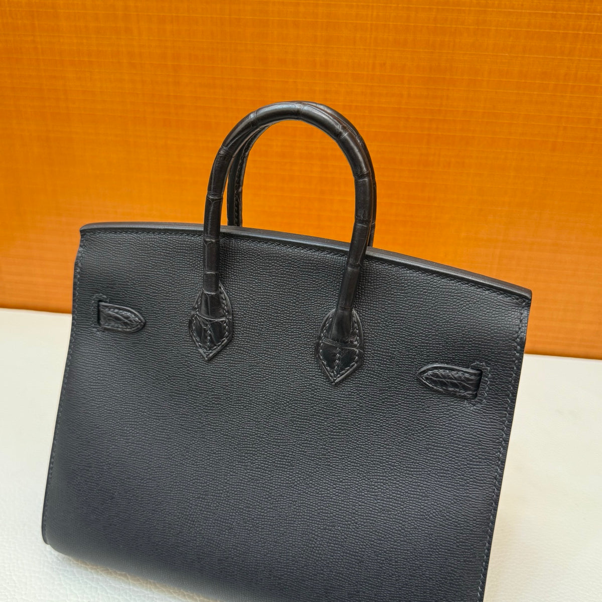 现货 Birkin 20cm 黑色小房子 So Black🏠  全手工蜡线缝 黑扣 Stock