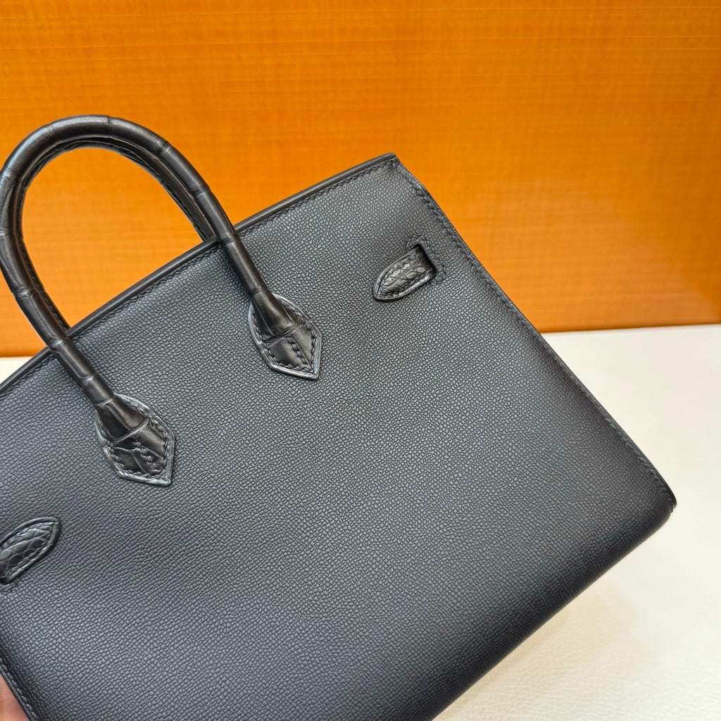 现货 Birkin 20cm 黑色小房子 So Black🏠  全手工蜡线缝 黑扣 Stock