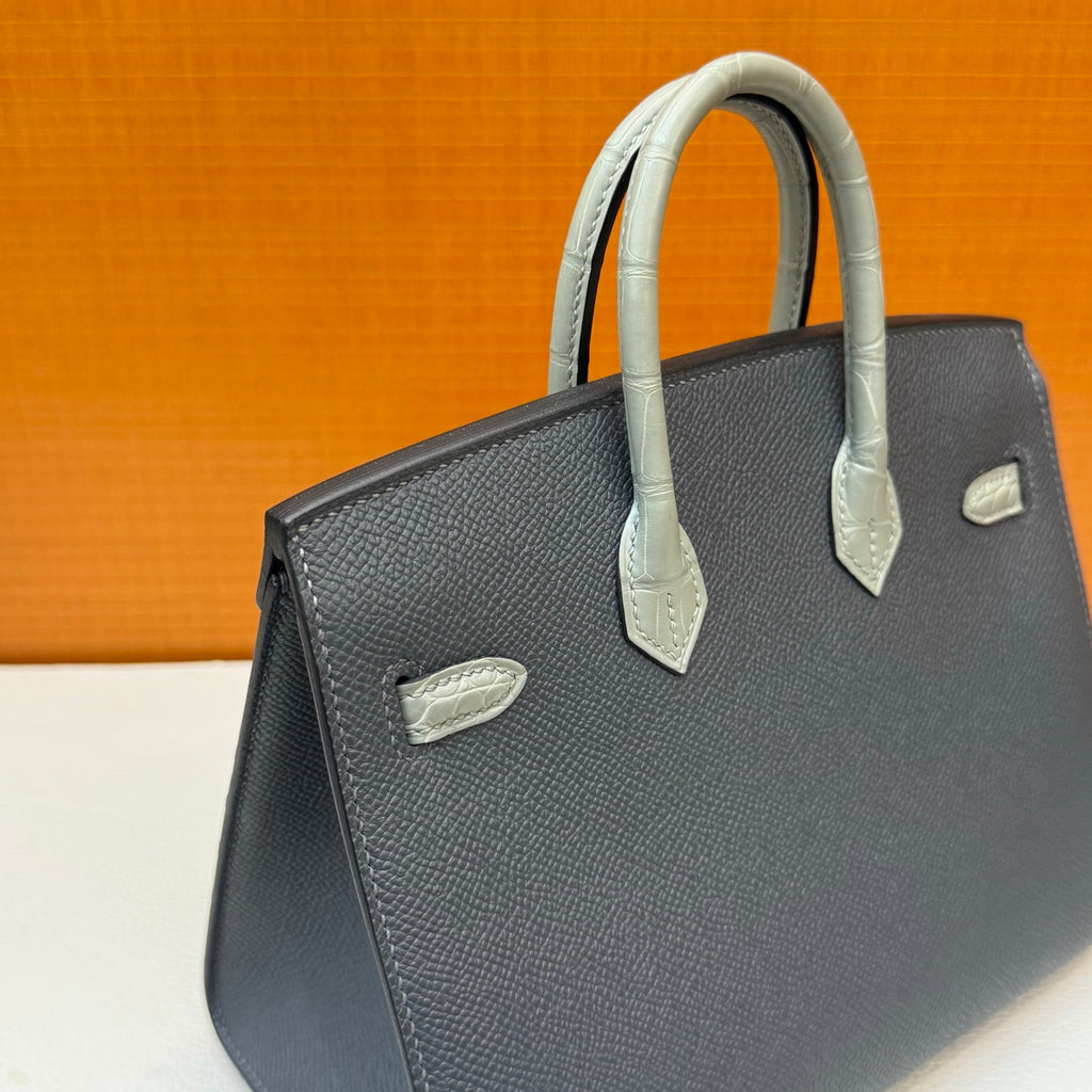 现货 Birkin 20cm 限量版 灰色小房子🏠  全手工蜡线缝  浅金扣 Stock