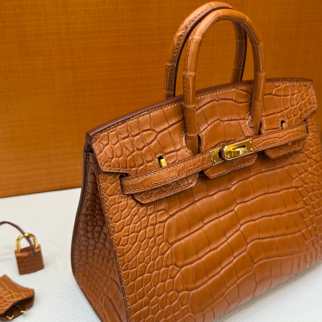 Birkin 20cm Sellier 外缝 雾面美洲鳄鱼  Color：37金棕色 Gold GHW Matte Alligator Crocodile 全手工蜡线缝  金扣 定制✈️