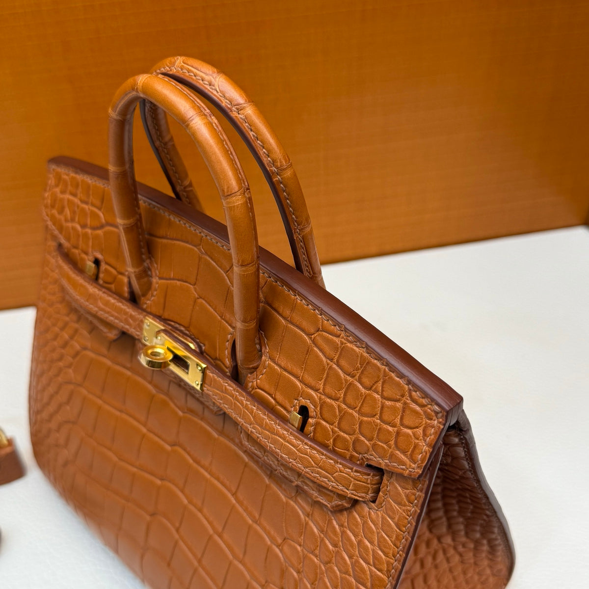 Birkin 20cm Sellier 外缝 雾面美洲鳄鱼  Color：37金棕色 Gold GHW Matte Alligator Crocodile 全手工蜡线缝  金扣 定制✈️