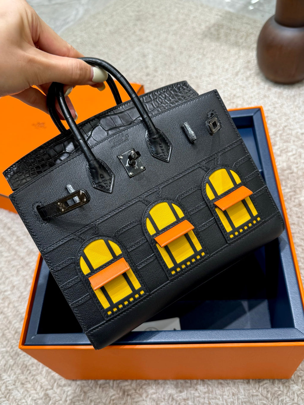 现货 Birkin 20cm 黑色小房子 So Black🏠  全手工蜡线缝 黑扣 Stock