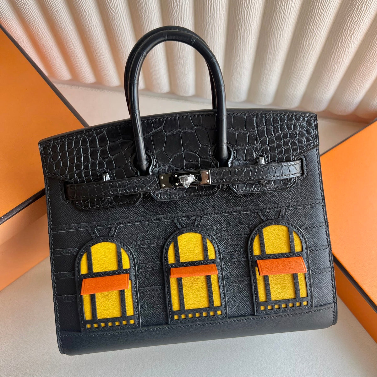 Birkin 20cm 黑色小房子 So Black🏠  全手工蜡线缝  黑扣 Stock