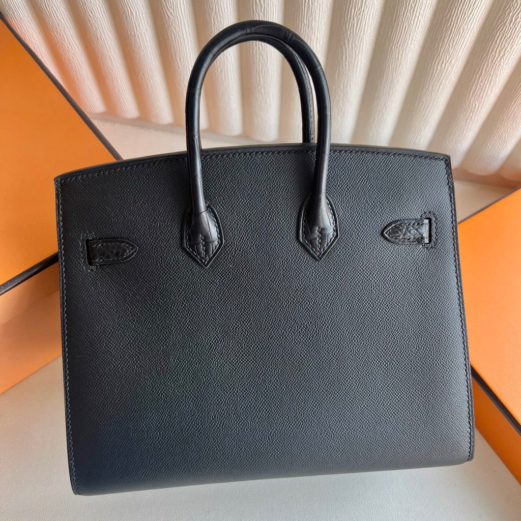 Birkin 20cm 黑色小房子 So Black🏠  全手工蜡线缝  黑扣 Stock
