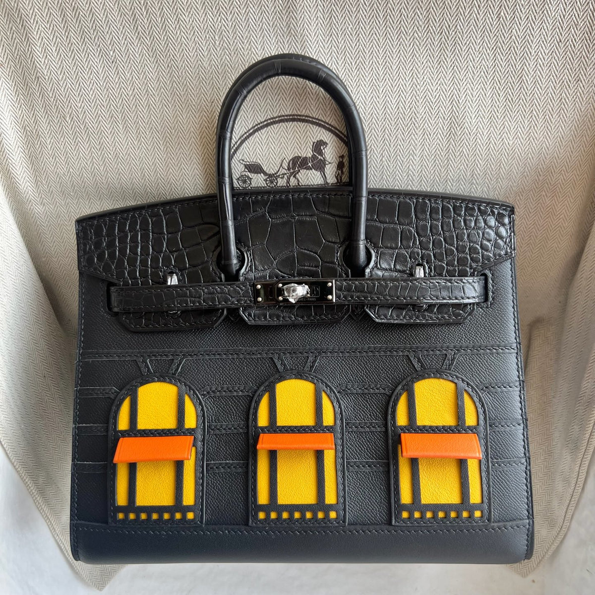 Birkin 20cm 黑色小房子 So Black🏠  全手工蜡线缝  黑扣 Stock
