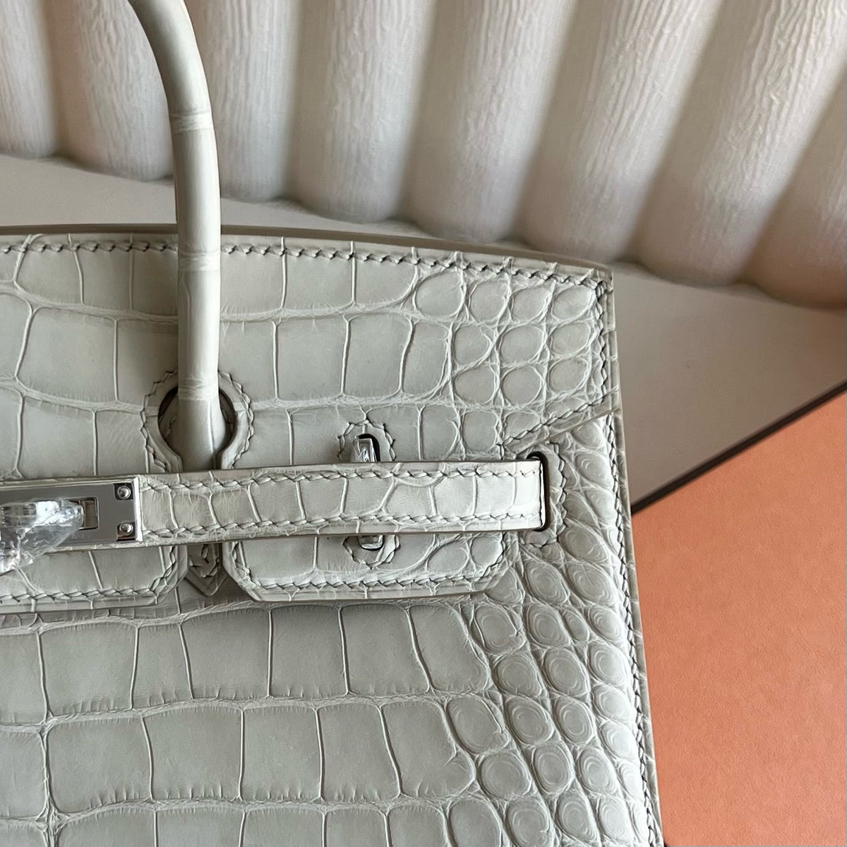 Birkin 20cm Sellier 外缝 雾面美洲鳄鱼  Color：8L Beton 冰川白 Phw Matte Alligator Crocodile 全手工蜡线缝  银扣 定制✈️