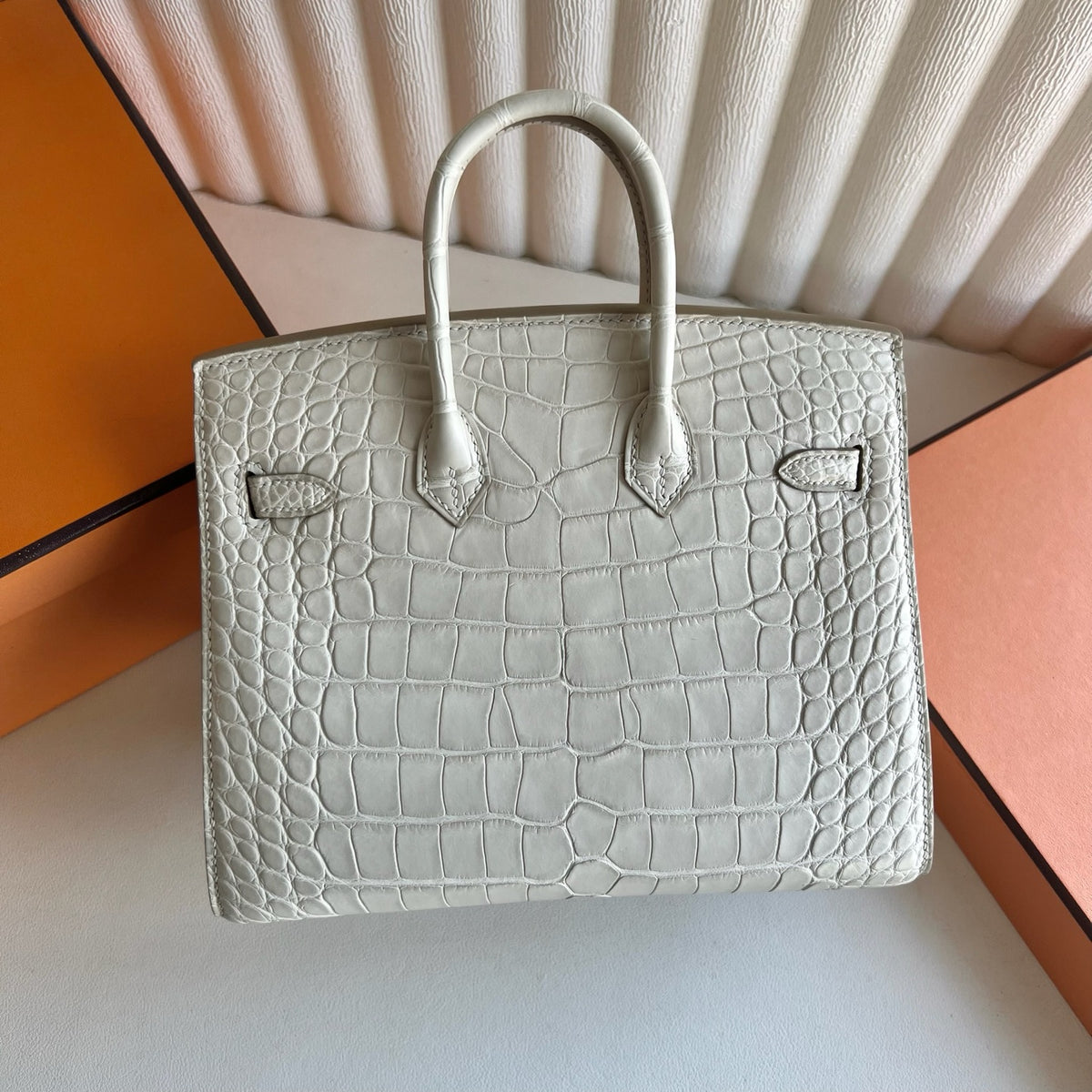 Birkin 20cm Sellier 外缝 雾面美洲鳄鱼  Color：8L Beton 冰川白 Phw Matte Alligator Crocodile 全手工蜡线缝  银扣 定制✈️