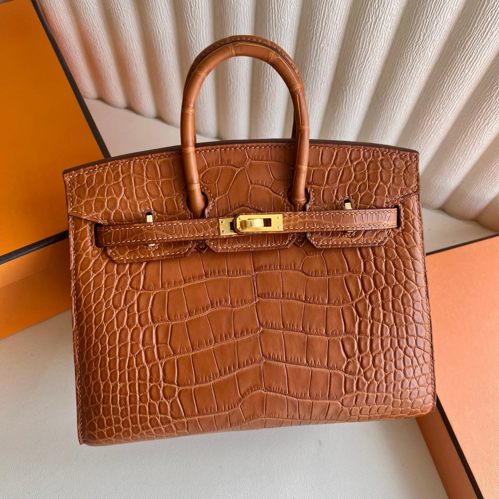 Birkin 20cm Sellier 外缝 雾面美洲鳄鱼  Color：Ck37金棕色 Gold Ghw Matte Alligator Crocodile 全手工蜡线缝  原装五金手工刻 金扣 定制✈️