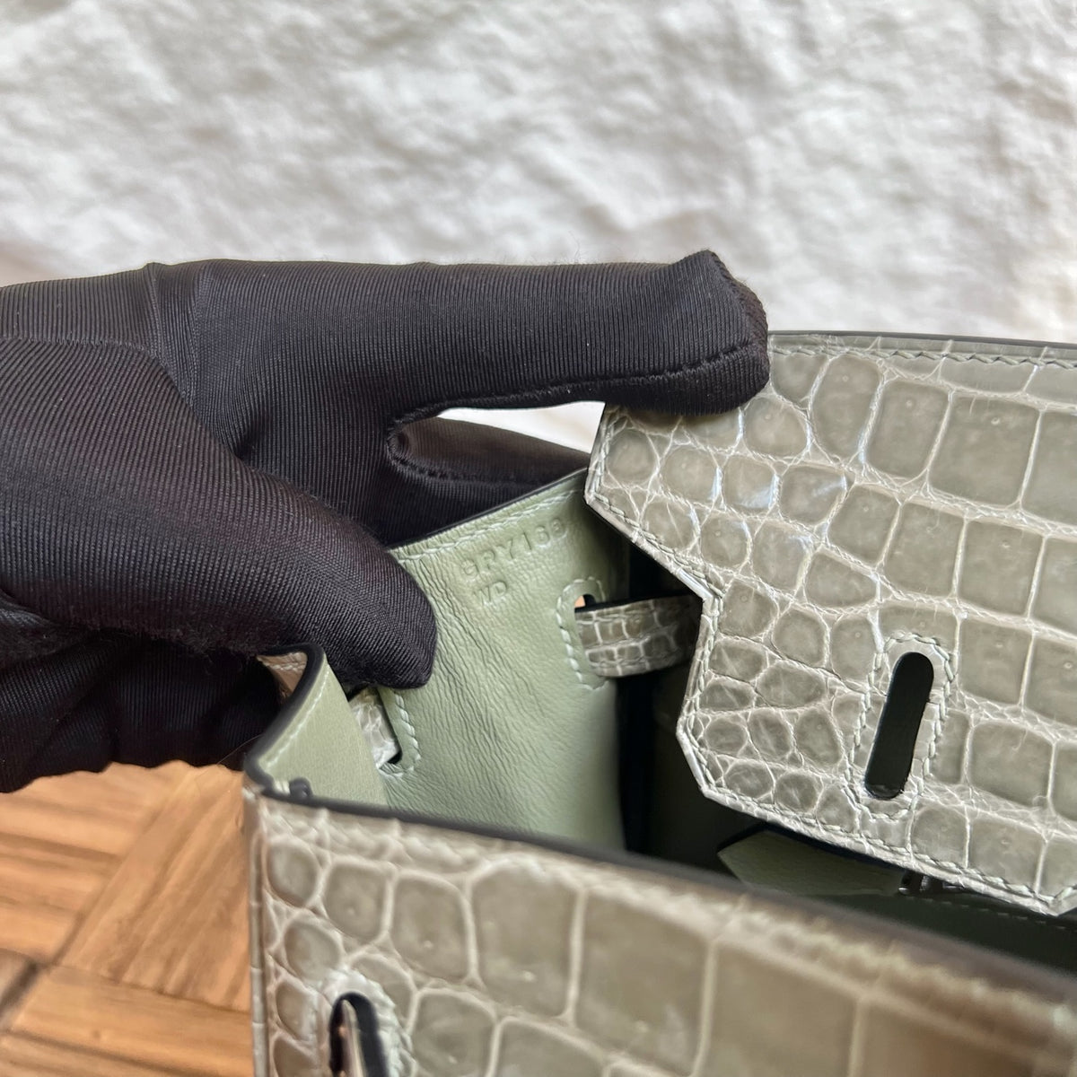 Birkin 25cm glossy inverted v original HCP Australian crocodile