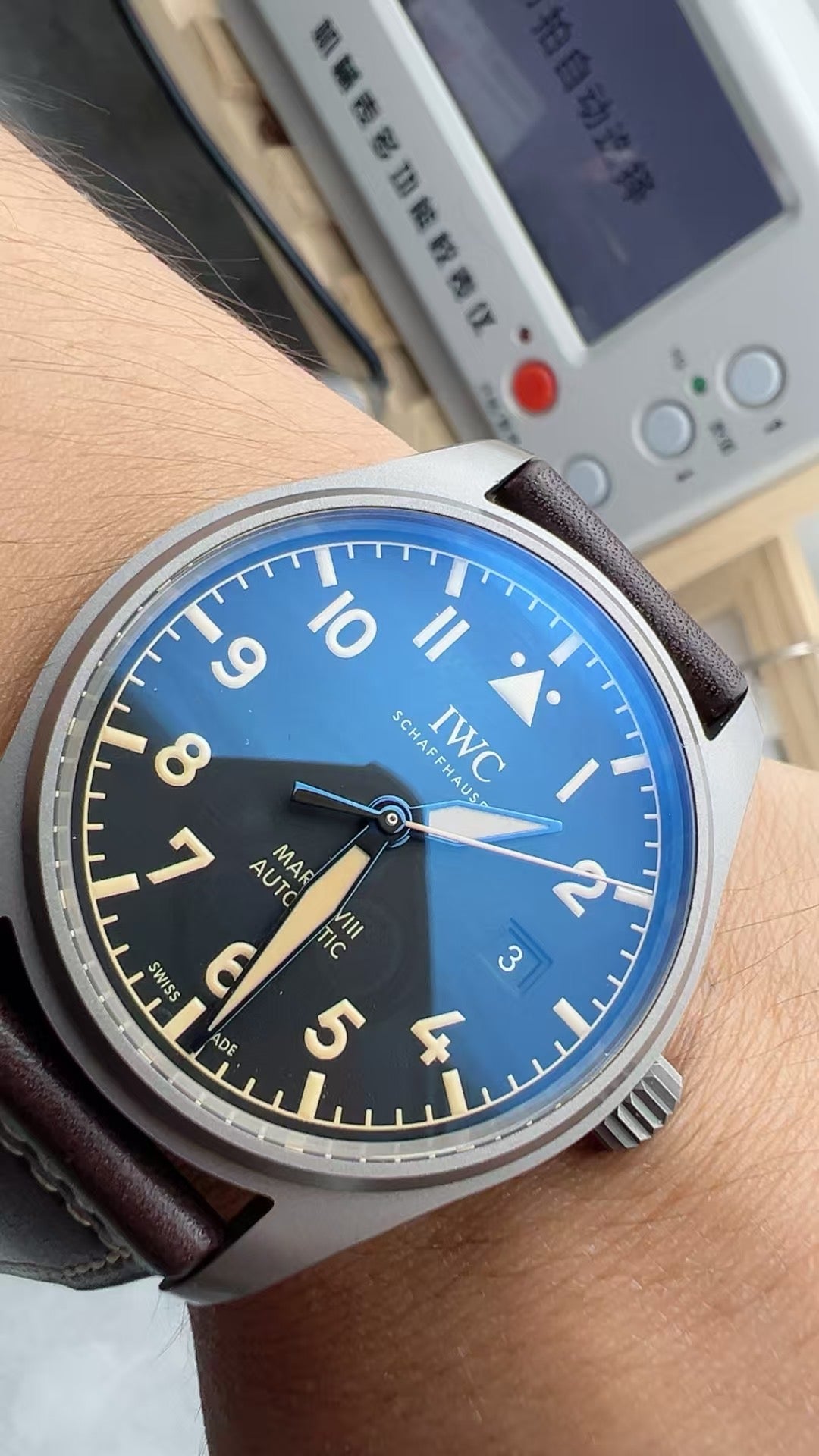 V7钛马克18