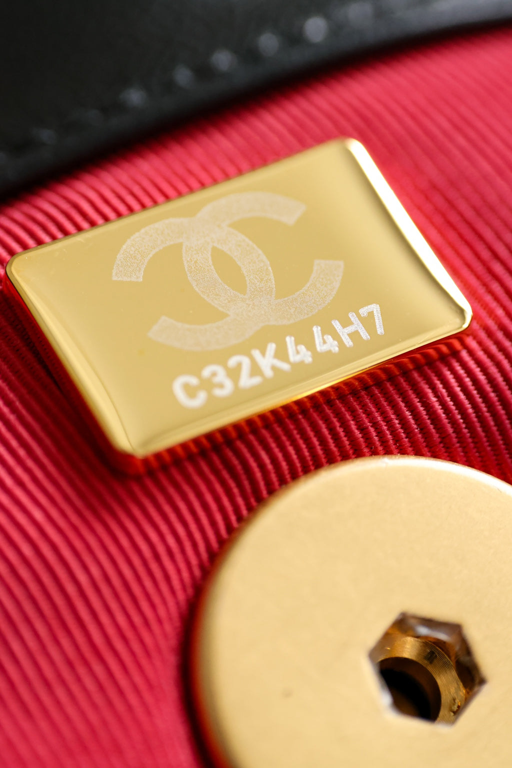 24C 19系列双肩背包